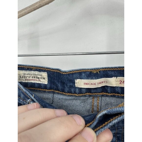 Levi’s Premium Denim Ribcage Jean Shorts Women 24 Blue Button Fly Preppy Western - Picture 3 of 9